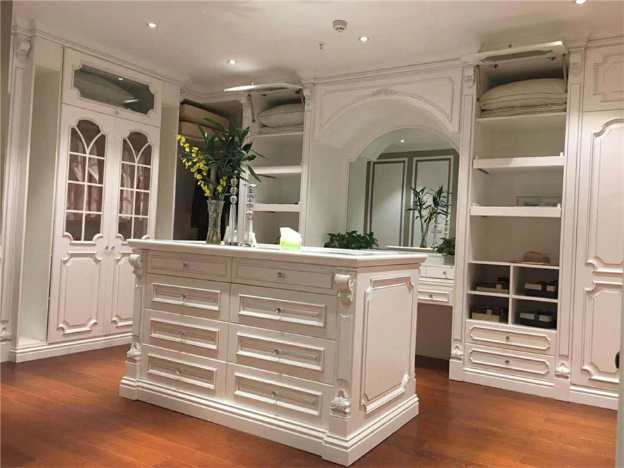 定制衣柜多少錢?價格怎么算?(圖1) 定制衣柜多少錢?價格怎么算?(圖1)