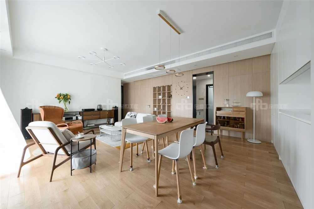 全屋定制都好在哪些優(yōu)點上?(圖2) 全屋定制都好在哪些優(yōu)點上?(圖2)