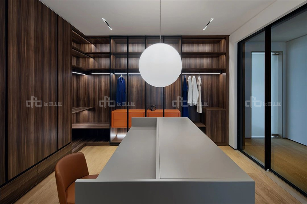 衣柜用實木材質來做有哪些優點?(圖2) 衣柜用實木材質來做有哪些優點?(圖2)