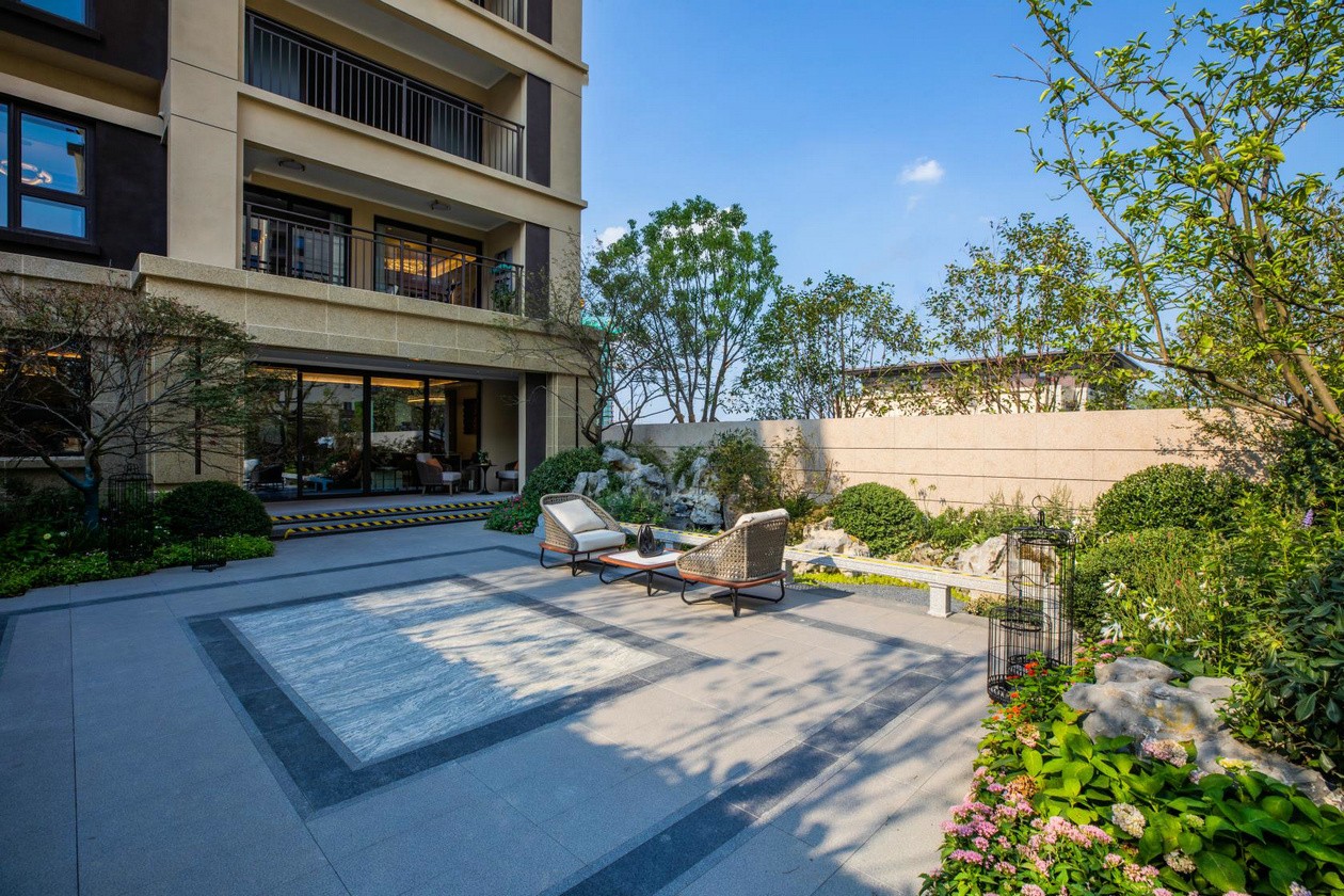 252㎡現(xiàn)代極簡輕奢別墅,新風格調(diào)(圖2) 2.jpg