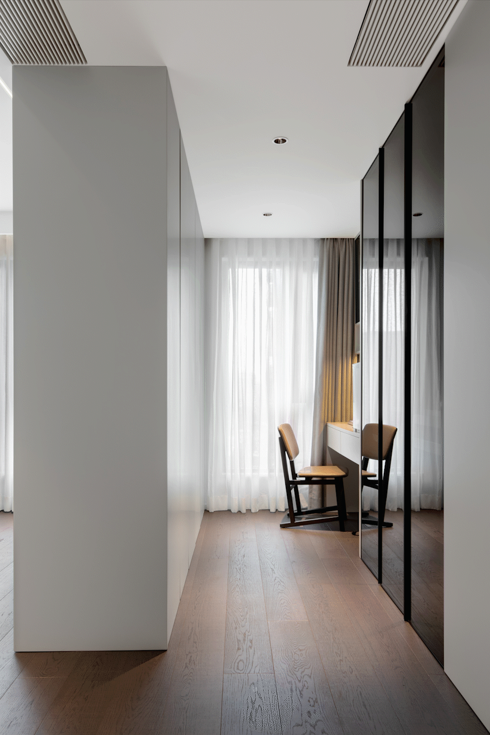 180㎡現(xiàn)代極簡全屋定制,簡約復(fù)式大宅案例(圖14) 15.gif