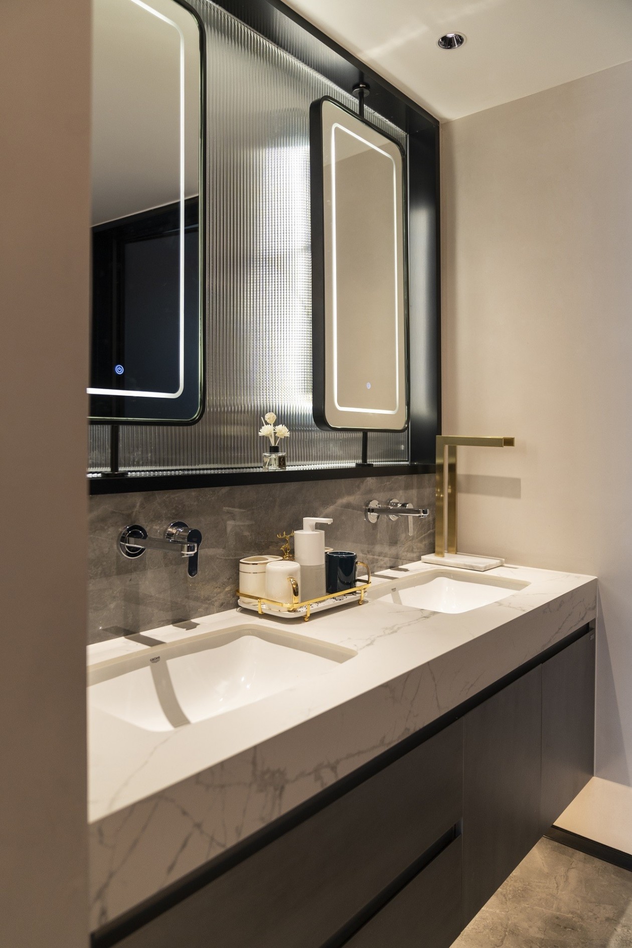 238㎡現(xiàn)代輕奢大平層,整木定制四居室案例(圖23) 23.jpg