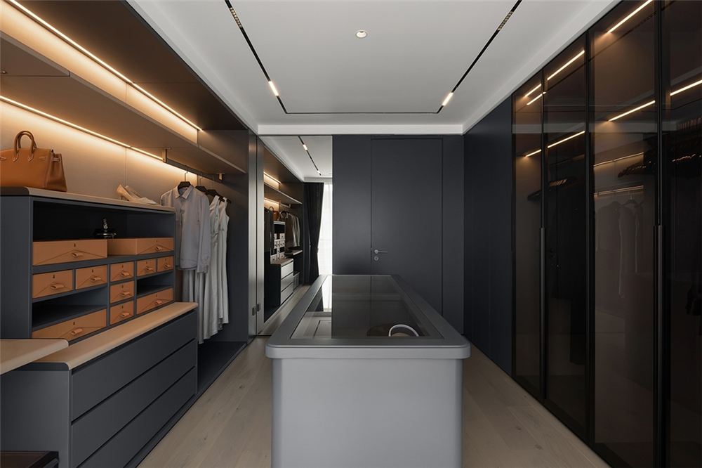 定制衣帽間要注意什么,怎么設計?(圖2) 定制衣帽間要注意什么,怎么設計?(圖2)